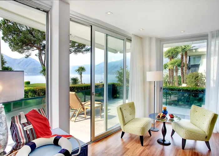 Eden Roc Marina מלון